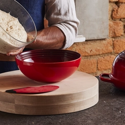 Bowl para Servir Redondo de Cerâmica 2,2 Litros Vermelho Le Creuset