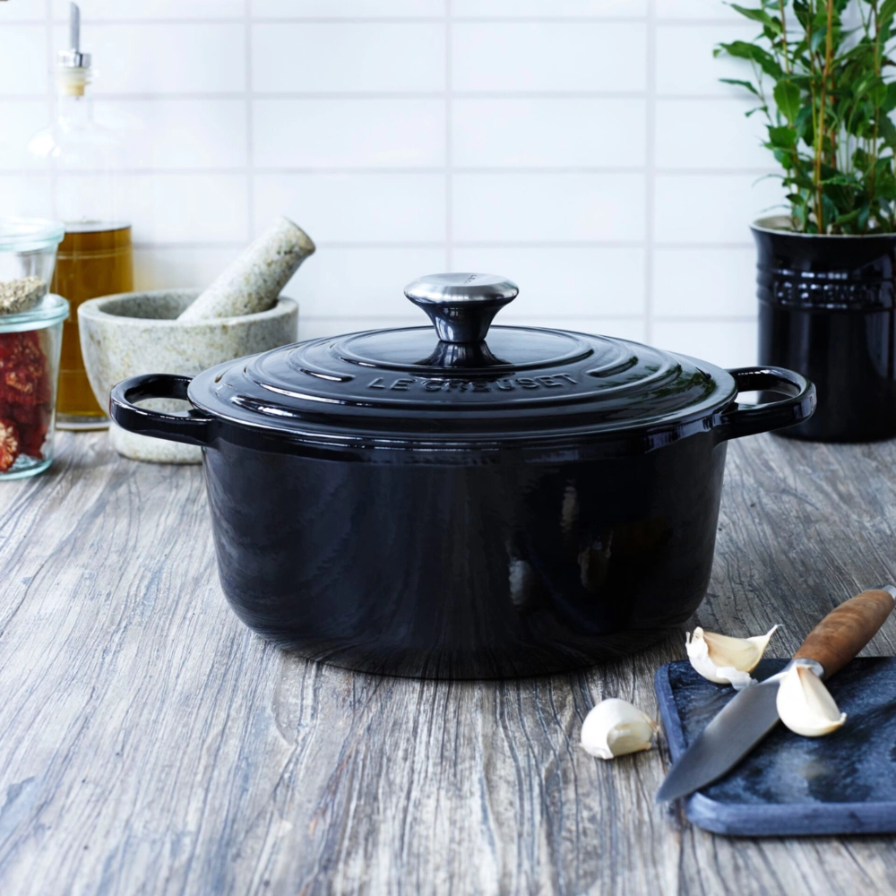 Panela Redonda Signature 26 cm Preto Le Creuset