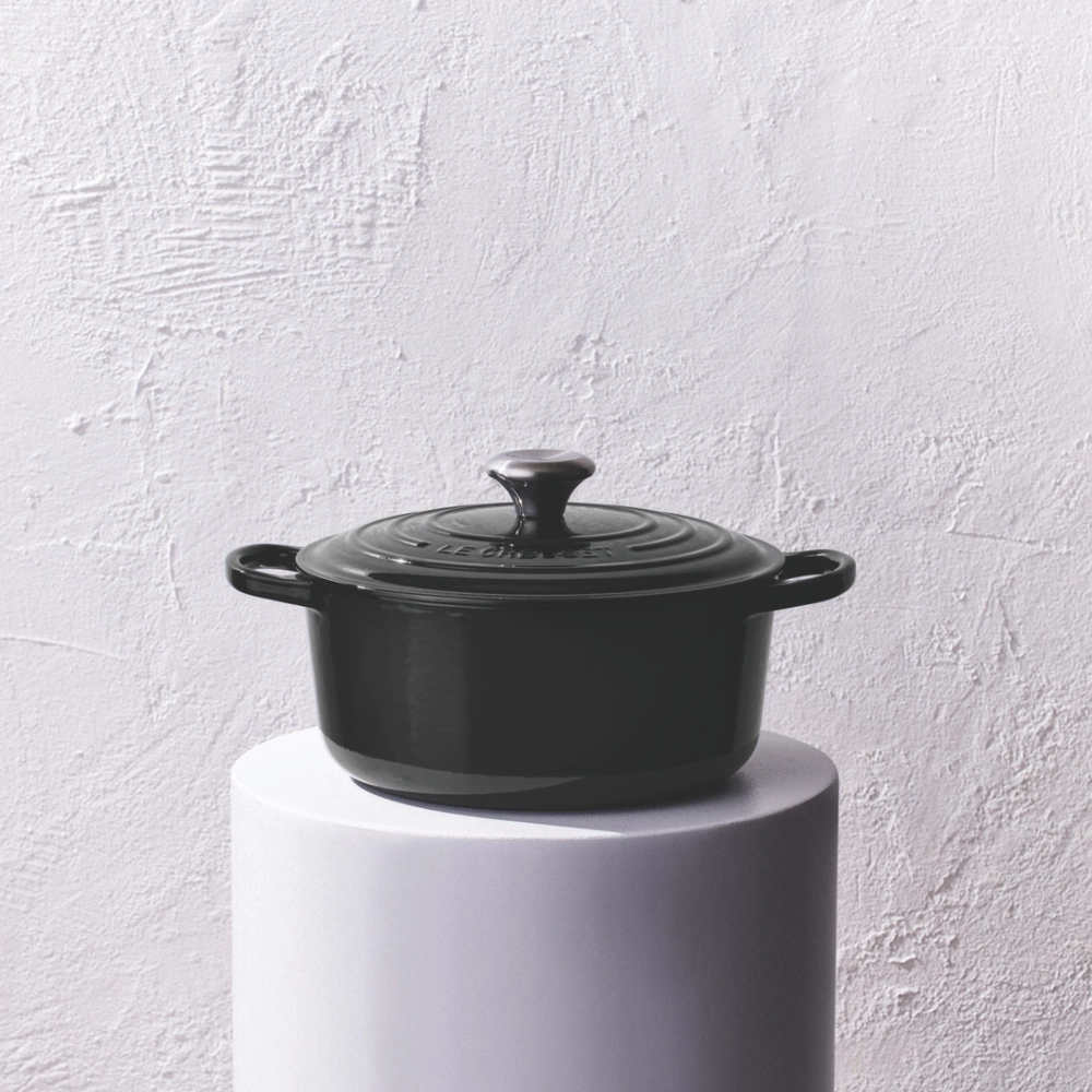 Panela Redonda Signature 24 cm Preto Le Creuset