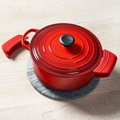 Conjunto com 2 Pegadores de Alça em Silicone Vermelho Le Creuset