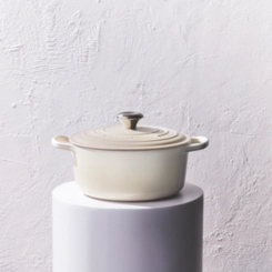 Panela Redonda Signature 24 cm Meringue Le Creuset
