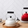 Chaleira Tradicional com Apito 1,6 Litros Meringue Le Creuset