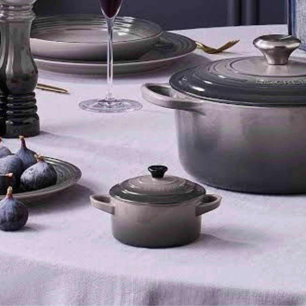 Mini Cocotte de Cerâmica Botão Preto 10 cm Flint Le Creuset