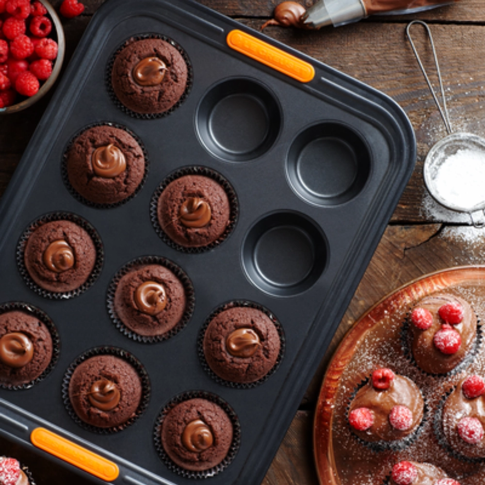 Forma para 12 Mini Muffins Antiaderente Preto Le Creuset