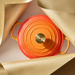 Panela Redonda Signature 28 cm Flamme Dorée Le Creuset