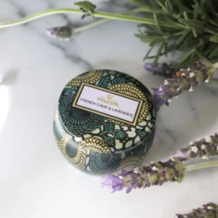 Mini Vela Decorativa em Lata 25h French Cade Lavender