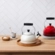 Kit Chaleira Tradicional e 2 Canecas 200 ml Meringue Le Creuset