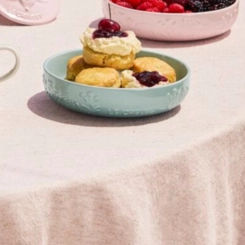 Prato Fundo de Cerâmica Sphere Jardin 18 cm Sea Salt Le Creuset