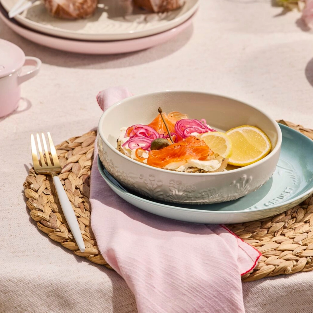 Prato Fundo de Cerâmica Sphere Jardin 18 cm Meringue Le Creuset