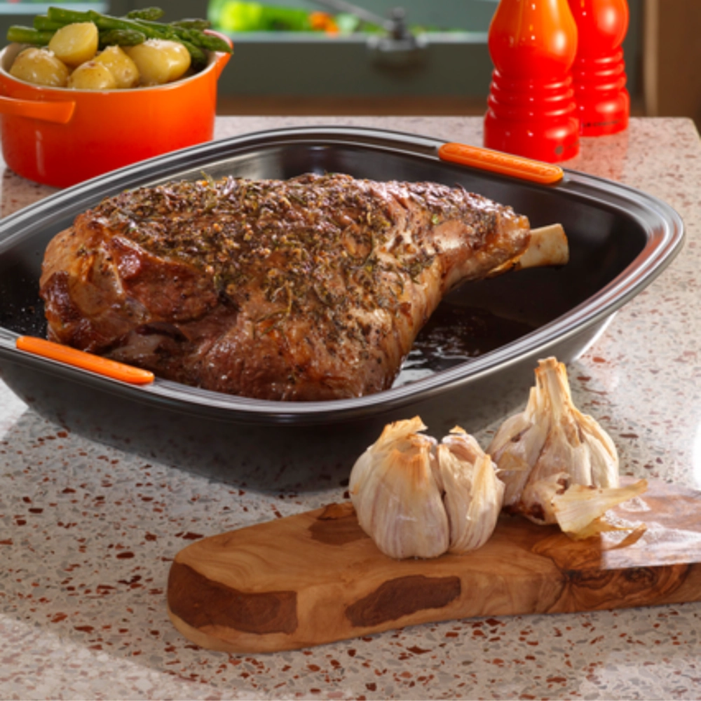 Assadeira Retangular Funda 33x29 cm Preto Le Creuset