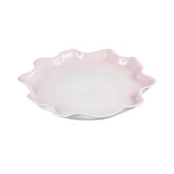 Prato de Servir em Cerâmica Ruffle 36 cm Shell Pink Le Creuset