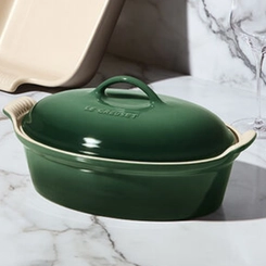 Travessa Oval com Tampa Heritage 3,8 Litros Artichaut Le Creuset