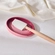 Descanso Oval de Colher de Cerâmica Rose Quartz Le Creuset